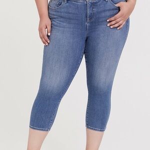 Torrid Crop Bombshell Skinny Jeans